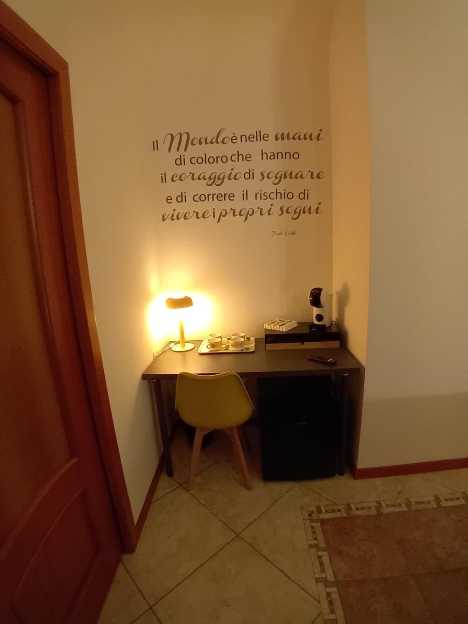 Reginella House Otel Napoli Dış mekan fotoğraf
