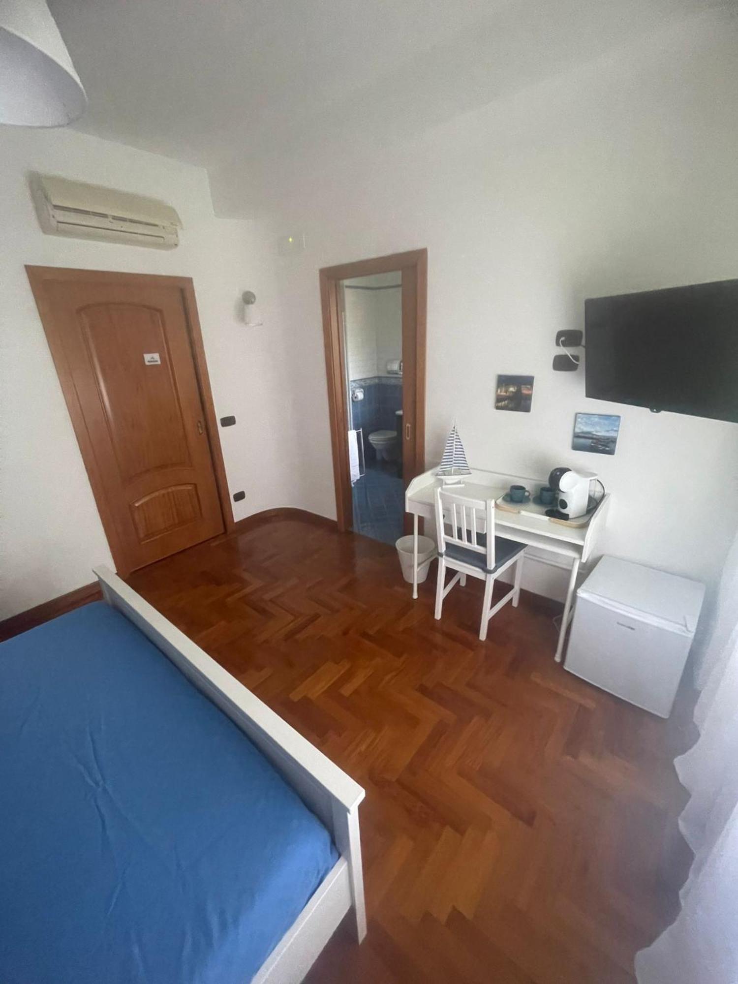 Reginella House Otel Napoli Dış mekan fotoğraf