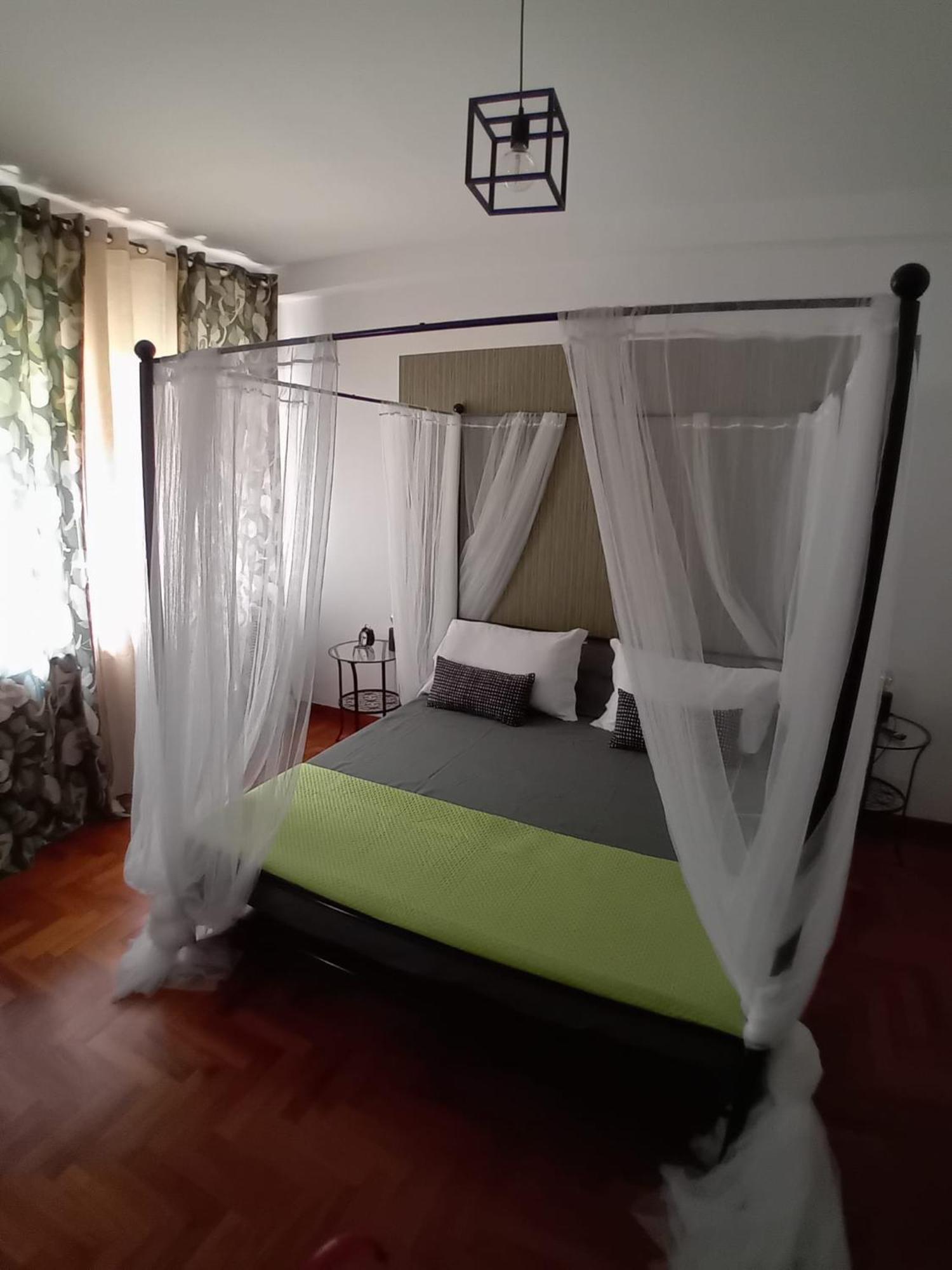 Reginella House Otel Napoli Dış mekan fotoğraf