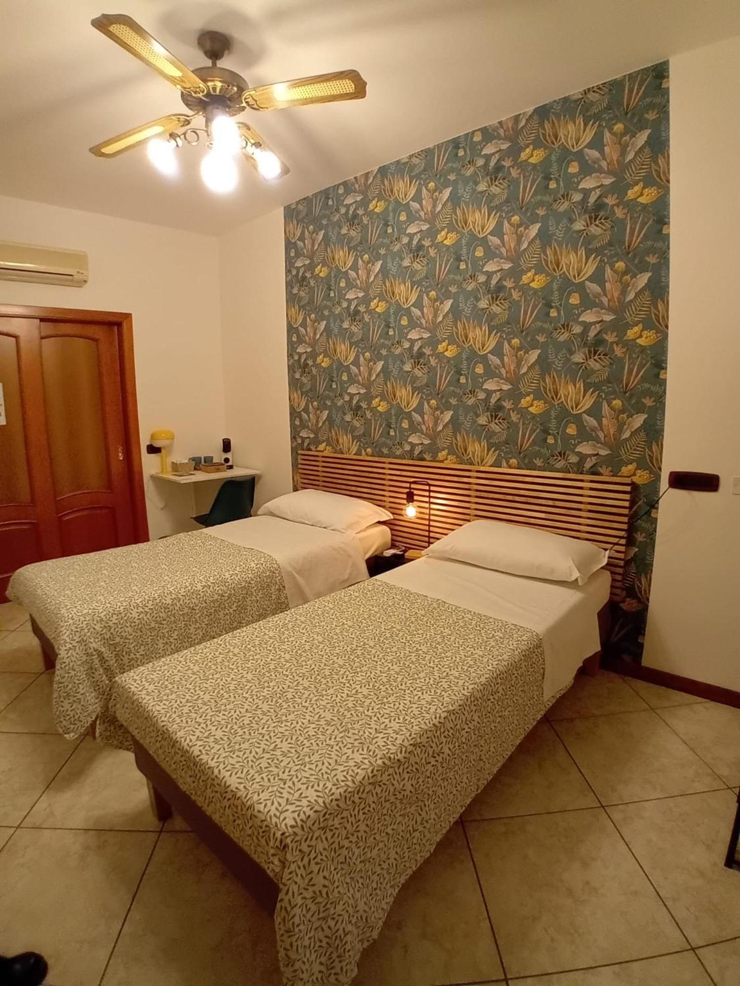 Reginella House Otel Napoli Dış mekan fotoğraf
